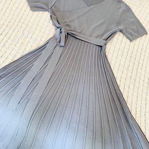 Knife Pleat Knit Dress - M